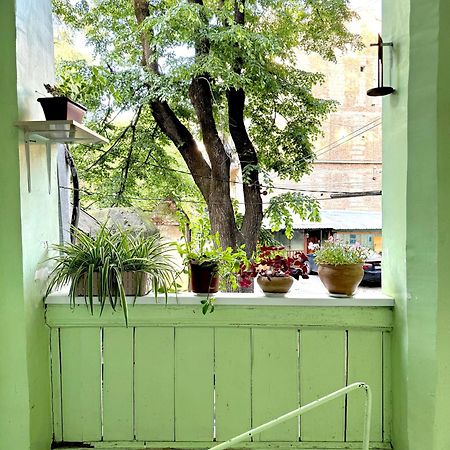 Authentic Old Tbilisi Apartment Exterior foto